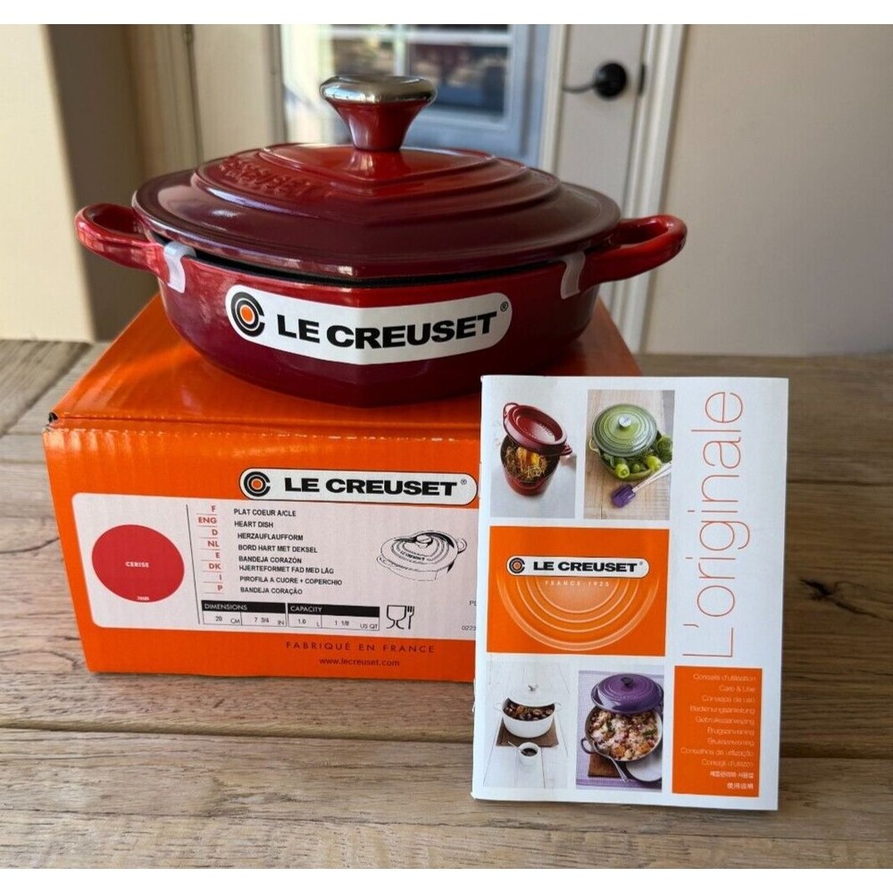 Le Creuset Shallow Heart Cocotte with Heart Knob 1.25 qt Cerise Cherry Red NEW
